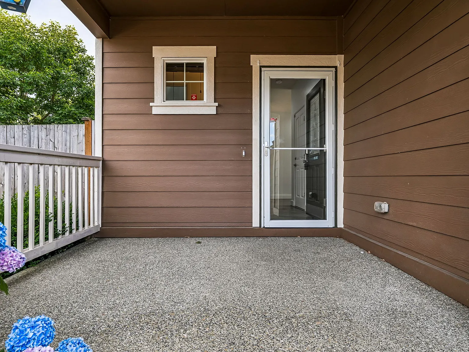 Spanaway Stunner! — Photo 2