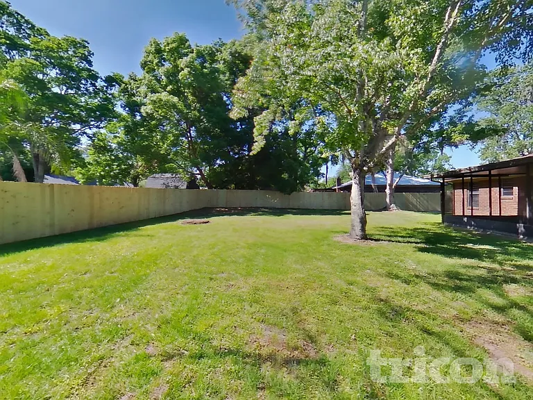 1715 Farm Way — Photo 16