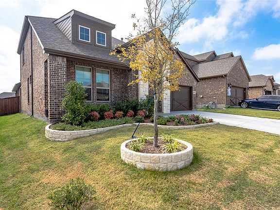2nd image of 14833 Brettridge Dr