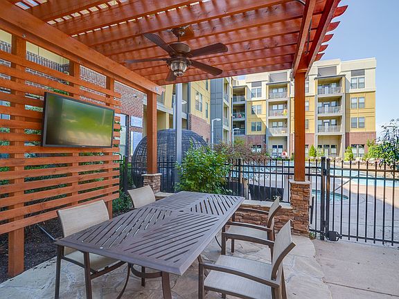 4th image of 210 11th Ave N #200-301