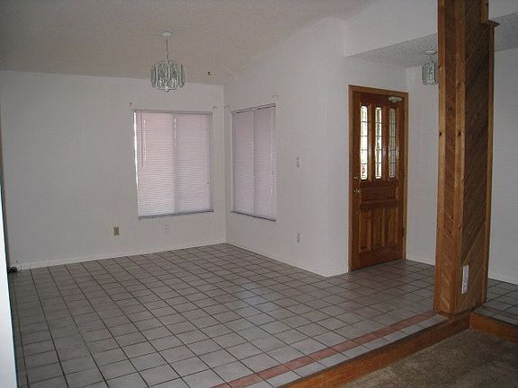 2nd image of 364 Kantor Blvd