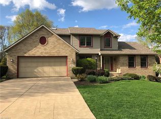 6161 Sandy Ridge Cir NW, North Canton, OH 44720