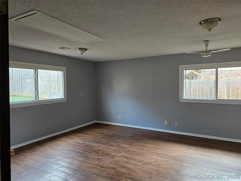 7805 S College Ave — Photo 14