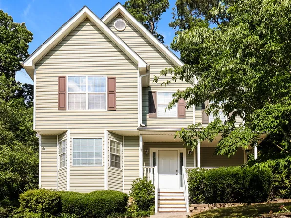 1042 Whispering Woods Dr, Canton, GA 30114