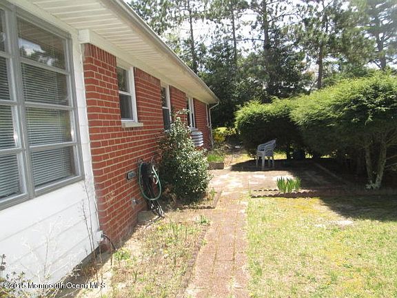 2nd image of 406 Highland Drive #B