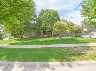 1325 W Wicklow Ct, Sioux Falls, SD 57108