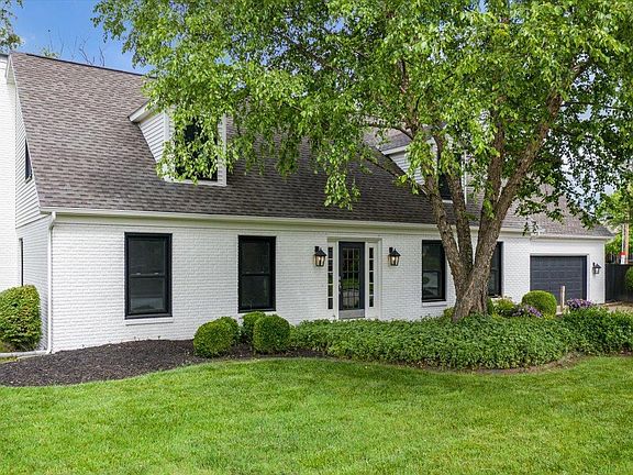 3rd image of 3033 Trailwood Dr