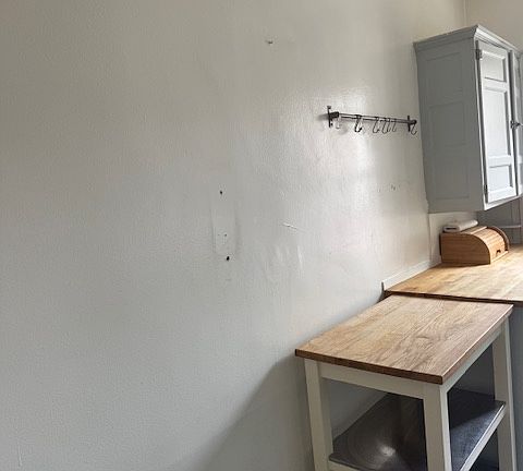 4th image of 6326 Haring St #2