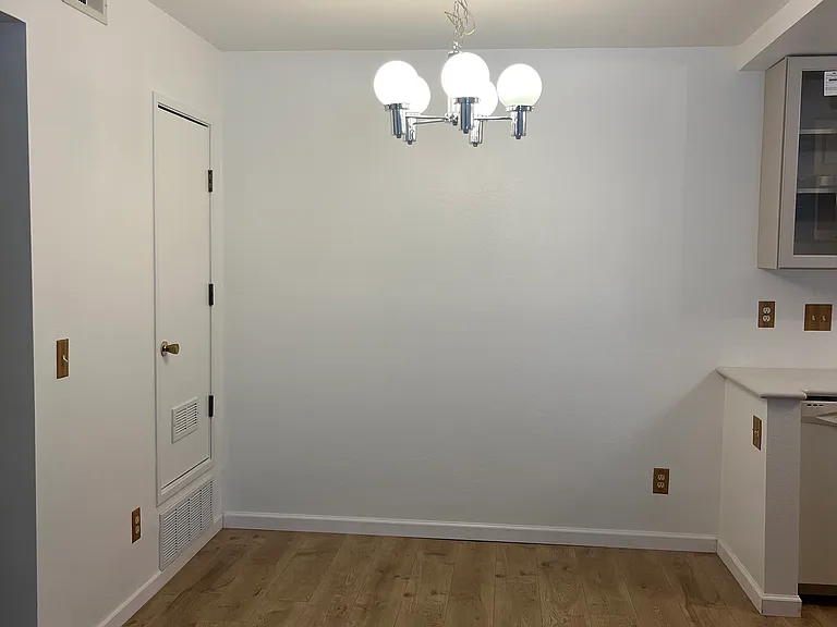 8555 Fairmount Dr #J107 — Photo 5