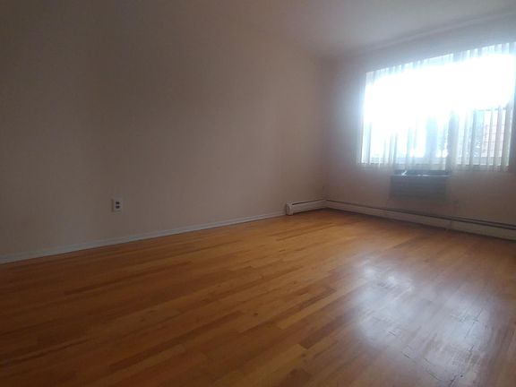 2nd image of 1116 Dean Ave #3