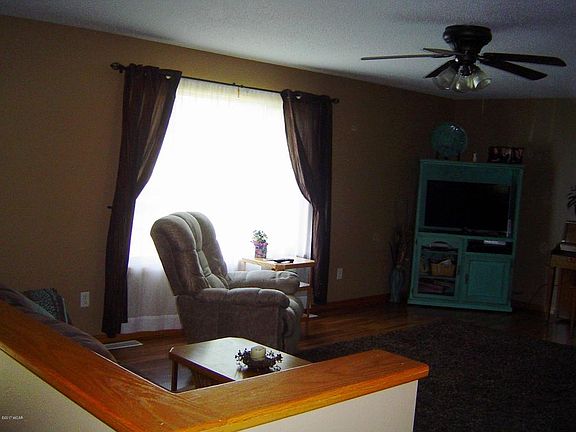 3rd image of 101 Uren Ln