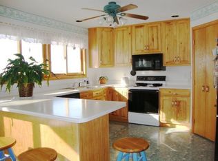 4319 200th St, Deep River, IA 52222