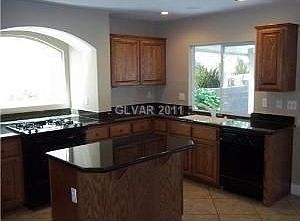 2nd image of 10985 Dornoch Castle St