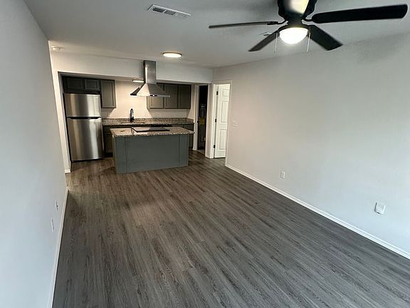 2nd image of 1203 W Backus Ave #B
