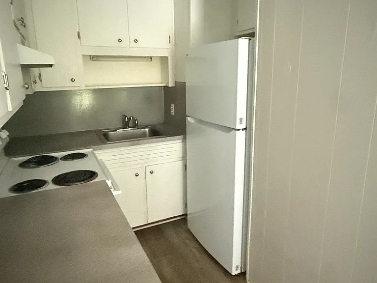 940 Myrtle Rd #4 — Photo 3