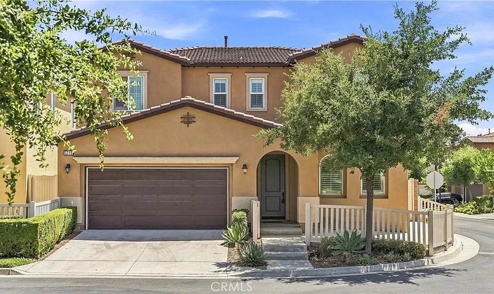 5219 Azul Dr