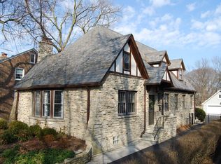 1249 Cherry St, Winnetka, IL 60093