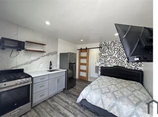 217 W 94th St, Los Angeles, CA 90003