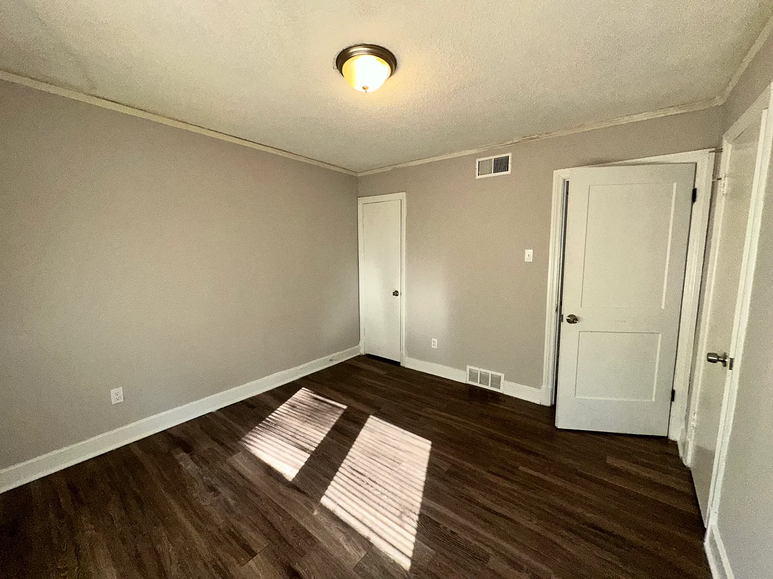 2 bed, 1363 sqft, $950 — Photo 2