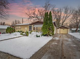 943 S Cloudas Ave, Sioux Falls, SD 57103
