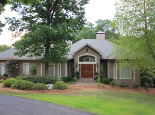 2417 Live Oaks Dr, Little Rock, AR 72223