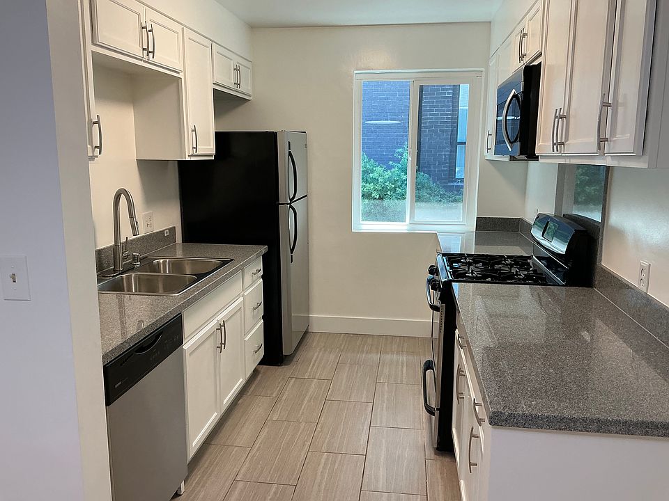 Recently upgraded kitchen with well appointed appliances and lots of natural light.