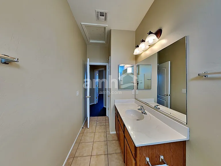 7556 W Ranchers Dr — Photo 14