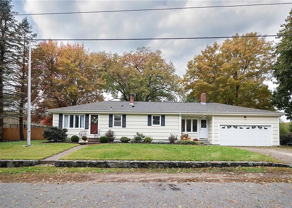 1st image of 137 Bonnie Brook Dr