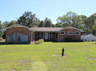 2305 W Old Camden Rd, Hartsville, SC 29550