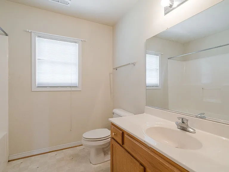 2916 Greenway Ave — Photo 23