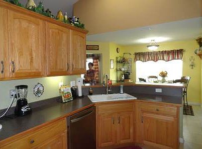 4th image of 8624 Hampshire Dr