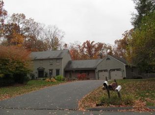 60 Stonehill Rd, East Longmeadow, MA 01028