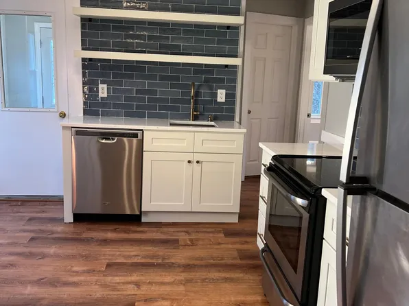 6 Pepin Ave #2, Easthampton, MA 01027