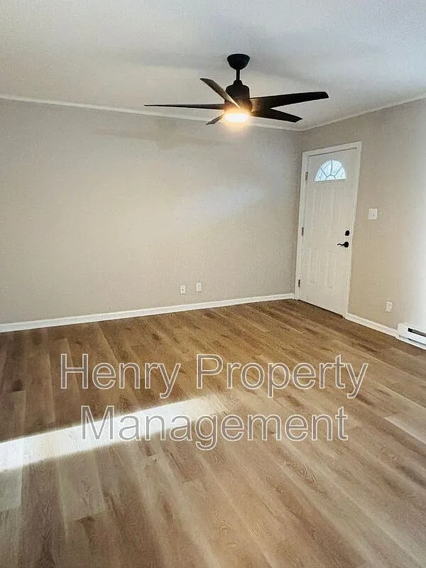 2 bed, 1.0 bath, 756 sqft, $1,495 — Photo 2