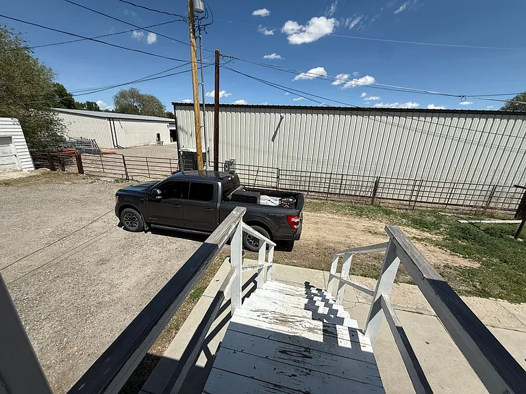 825 N Broadway Ave. — Photo 48