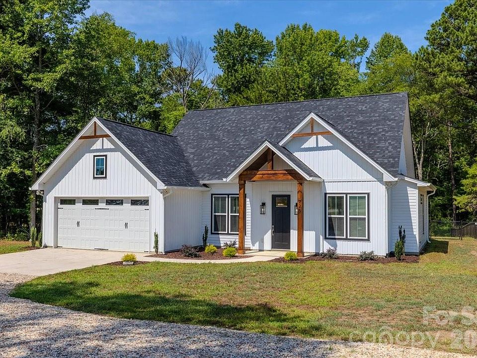 2nd image of 725 Potter Rd