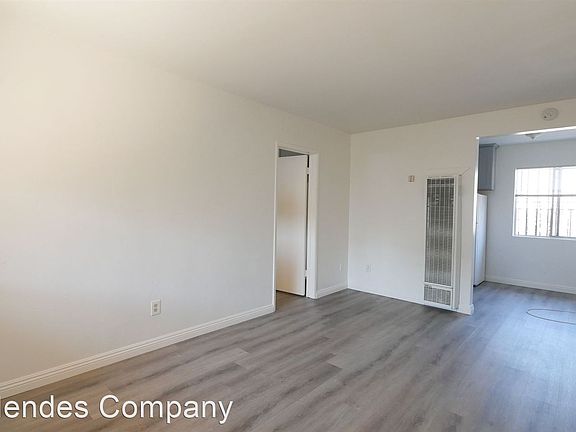 4th image of 131-139 E 18th St Unit 133