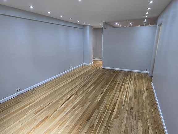 4th image of 227 E 57th St #5DS