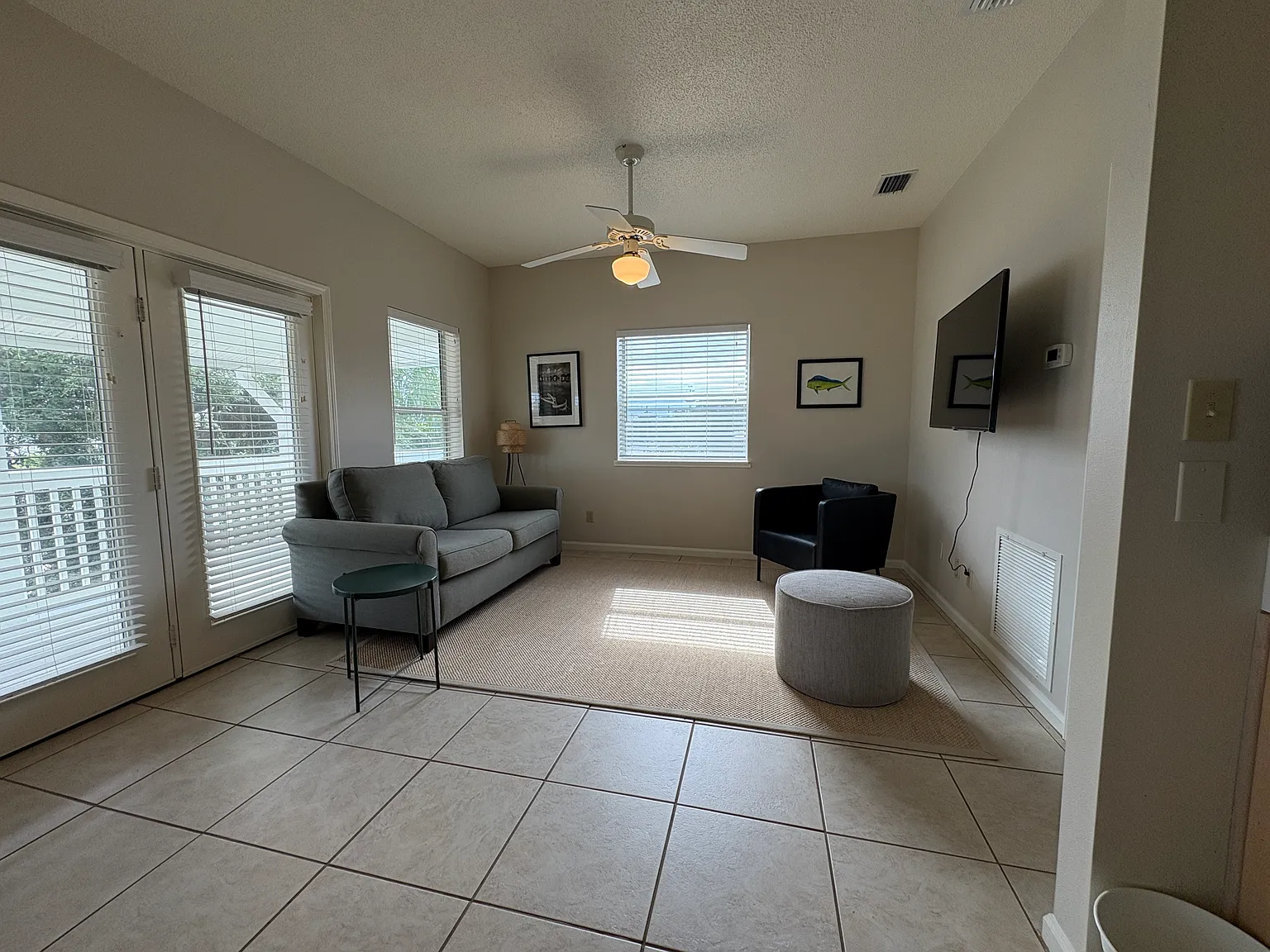 139 E Pine Ave — Photo 1