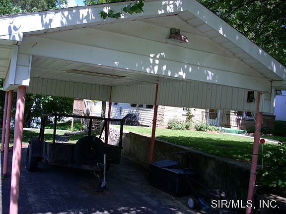 3rd image of 123 Tomlinson St