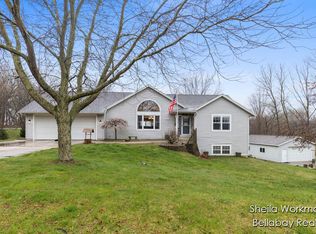 7025 Oak Creek Dr, Middleville, MI 49333