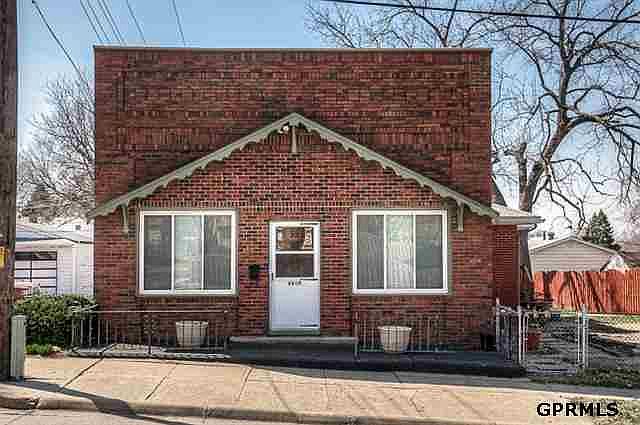 1st image of 6610 S 38th St