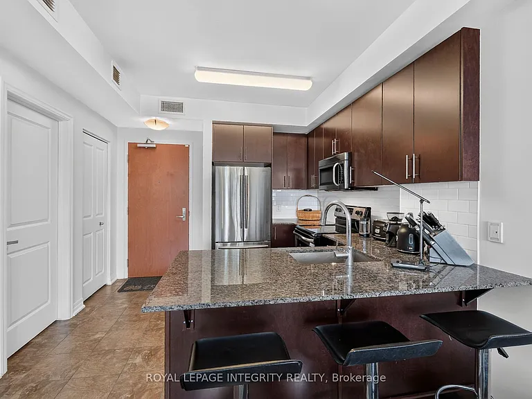 242 Rideau St #2505 — Photo 29