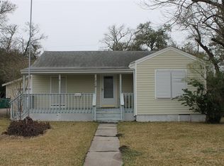 1814 Magnolia Dr, La Marque, TX 77568
