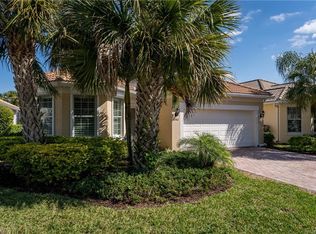 8582 Veronawalk Cir, Naples, FL 34114