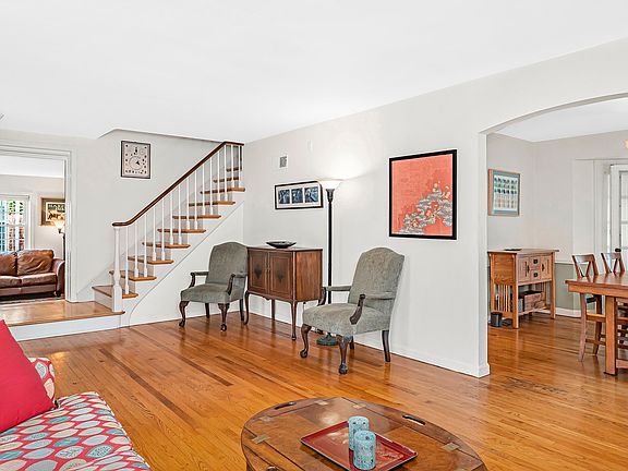 4th image of 8519 Karlov Ave