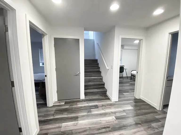 Brooklyn House — Photo 8