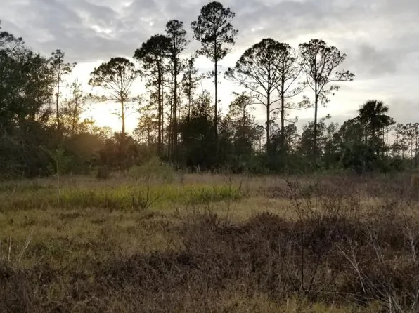 19051 Poor Ln, North Fort Myers, FL 33917
