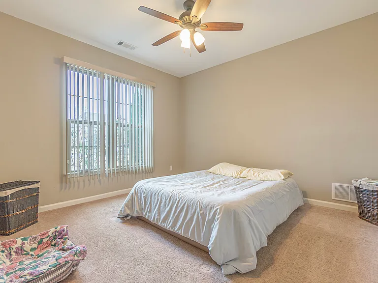 13435 Lapstone Ln — Photo 30