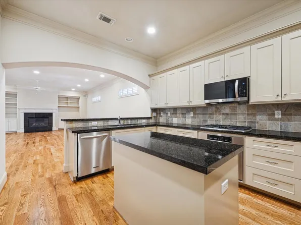 4732 Banning Dr, Houston, TX 77027